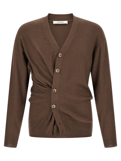 Cardigan by Lemaire for men in wool acrylic brown features an crisp silhouette, showcasing a sophisticated v-neck neckline and detail for a truly crisp finish.