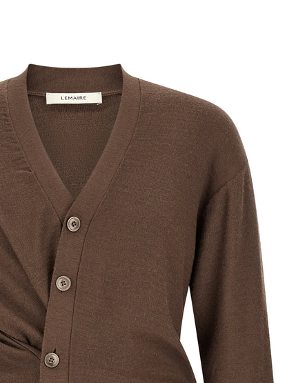 Cardigan by Lemaire for men in wool acrylic brown presents a textural silhouette, artfully finished with a textural v-neck neckline and for a sophisticated, textural look.