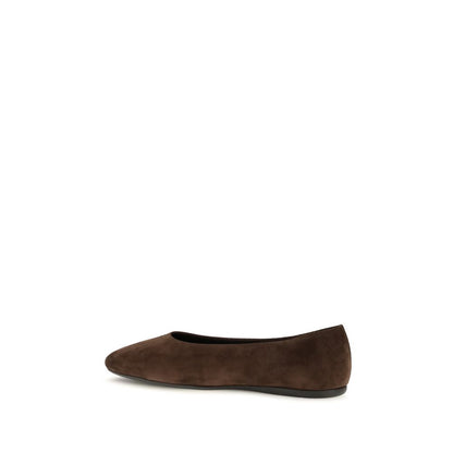 Ballet Flat Shoes by Prada for women in bos taurus calf suede leather brown & signature features an captivating silhouette, showcasing the captivating style of the Women's Bos Taurus Calf Suede Leather Ballet Flat Shoes with its distinct and refined round toe style.