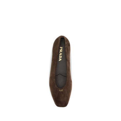 Ballet Flat Shoes by Prada for women in bos taurus calf suede leather brown & signature showcases a enchanting silhouette as part of the Women's Bos Taurus Calf Suede Leather Ballet Flat Shoes collection, defined by a enchanting round toe style and for a enchanting look.
