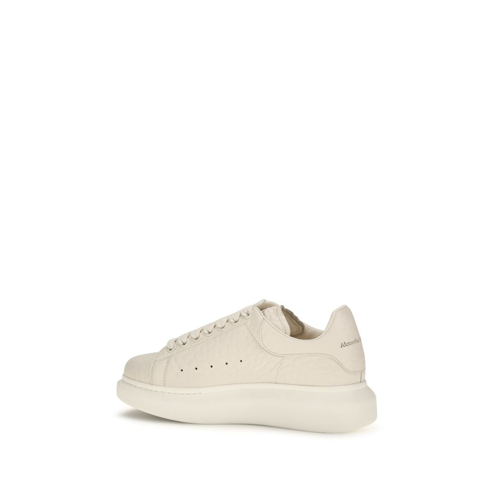 Sneakers by Alexander McQueen for women in bos taurus pebbled calf leather white & signature features an versatile design from the Women's Chunky Bos Taurus Pebbled Calf Leather Sneakers collection, highlighting a versatile chunky style for a premium, high-fashion look.