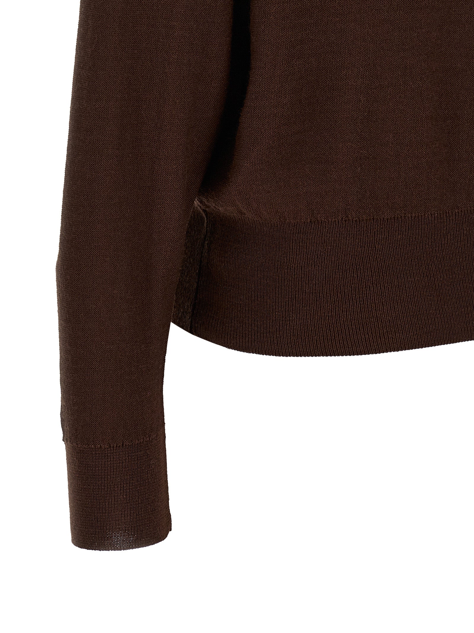 Cardigan by Lemaire for women in wool acrylic bordeaux showcases a captivating silhouette, artfully detailed with a captivating and for a truly sophisticated captivating look.