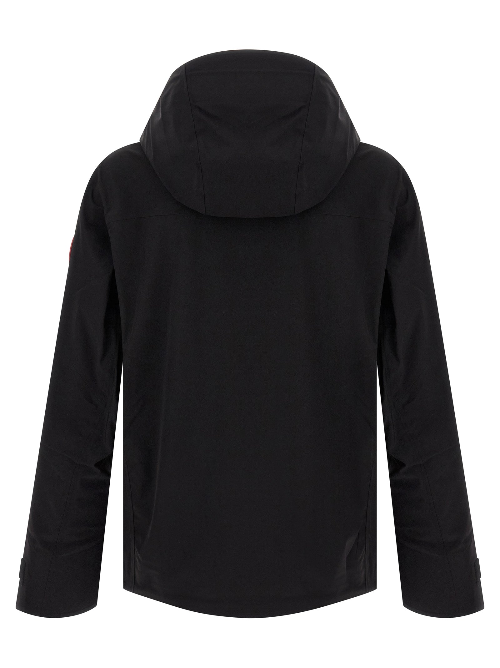 This Hooded Rain Coat by Canada Goose for men in stretch polyamide black presents a weatherproof silhouette, meticulously detailed with water-resistant, pockets, hooded & windproof and a weatherproof hooded neckline for a truly weatherproof finish.