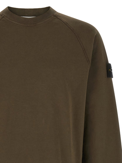 Sweatshirt by Stone Island for men in cotton charcoal, gray & signature features an enviable silhouette, showcasing a premium and refined crew neckline for a truly enviable finish.