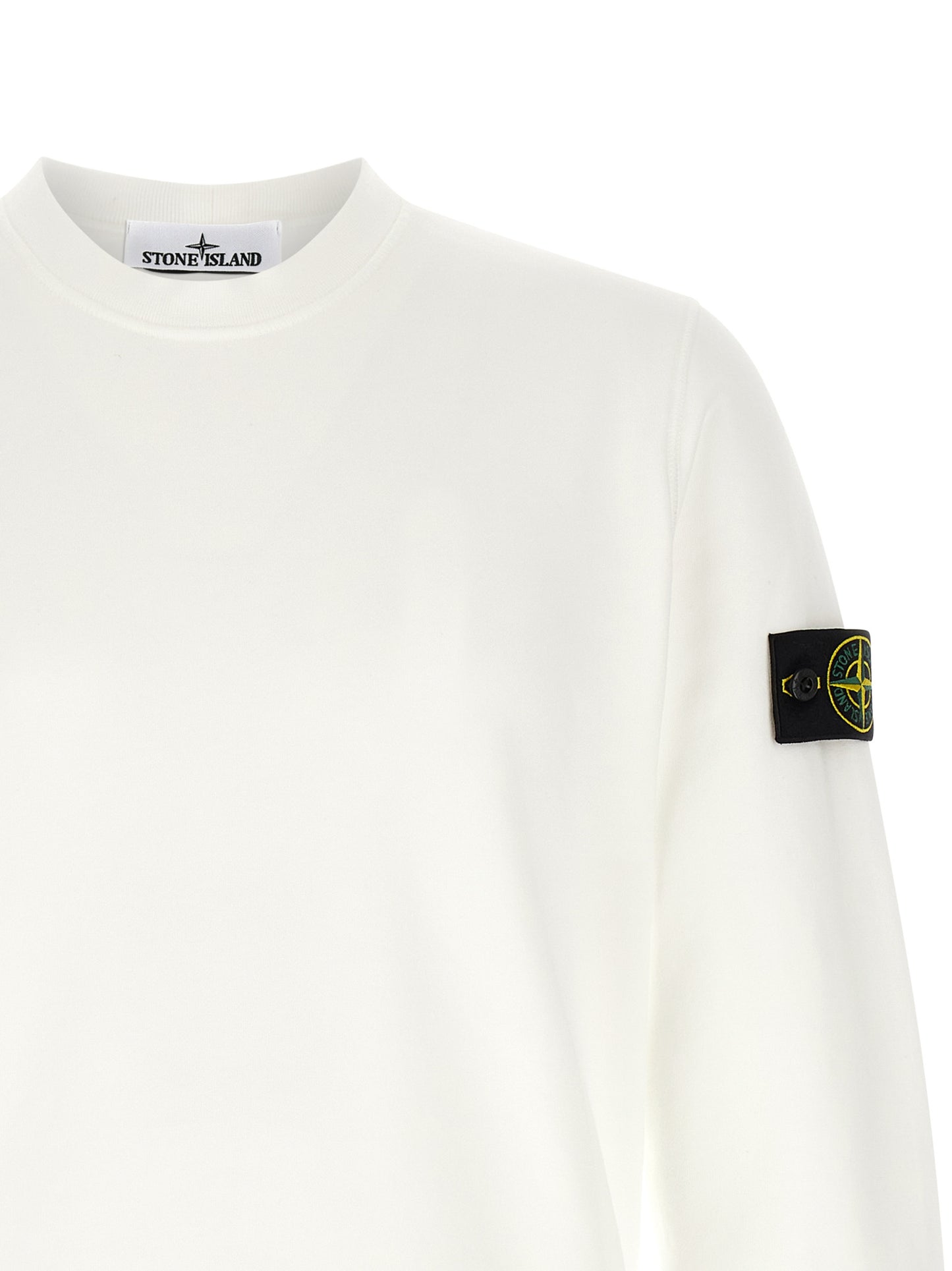 Sweatshirt by Stone Island for men in organic cotton white features an enviable silhouette, showcasing a premium and refined for a truly enviable finish.