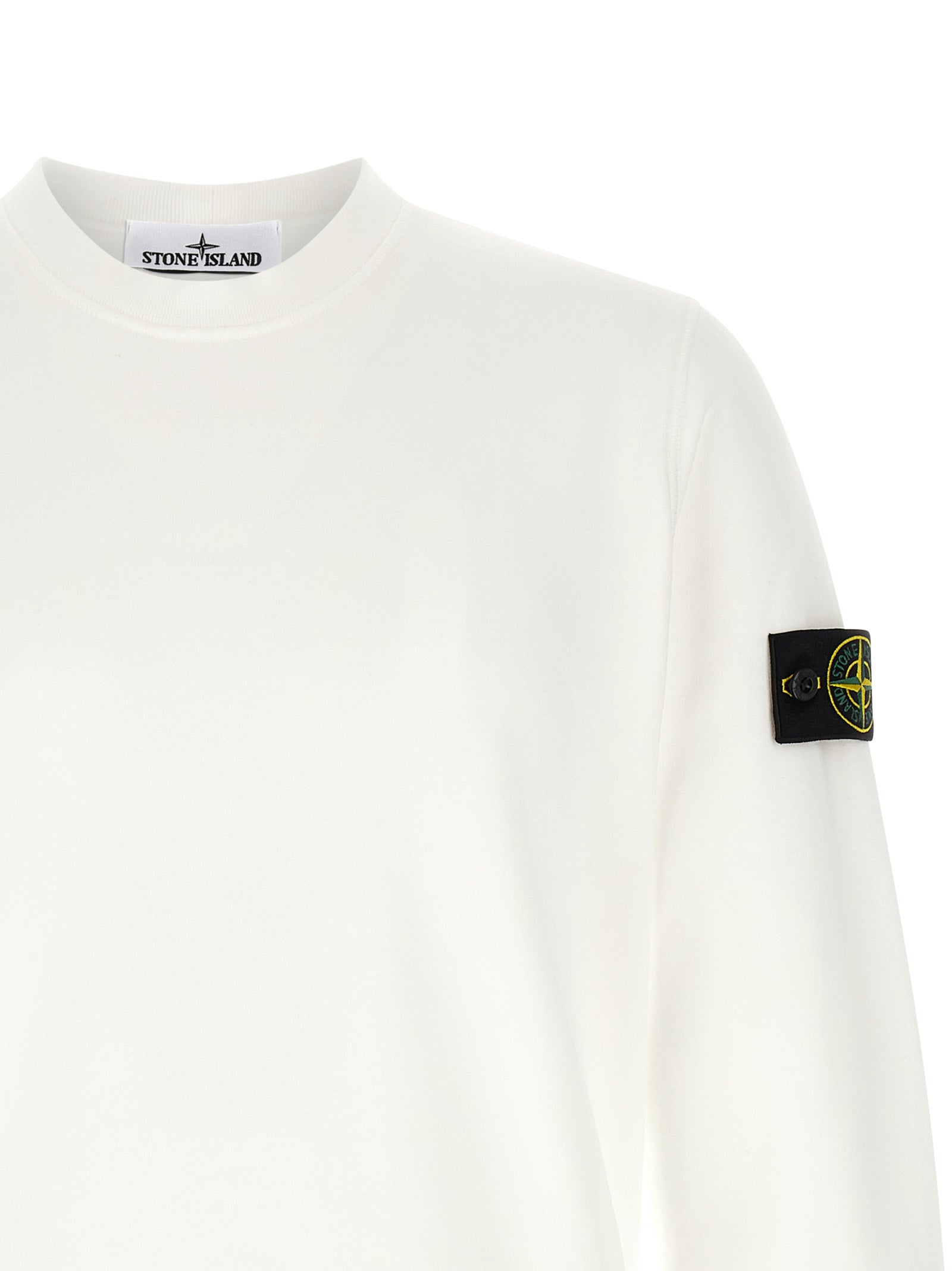 Sweatshirt by Stone Island for men in organic cotton white features an enviable silhouette, showcasing a premium and refined for a truly enviable finish.