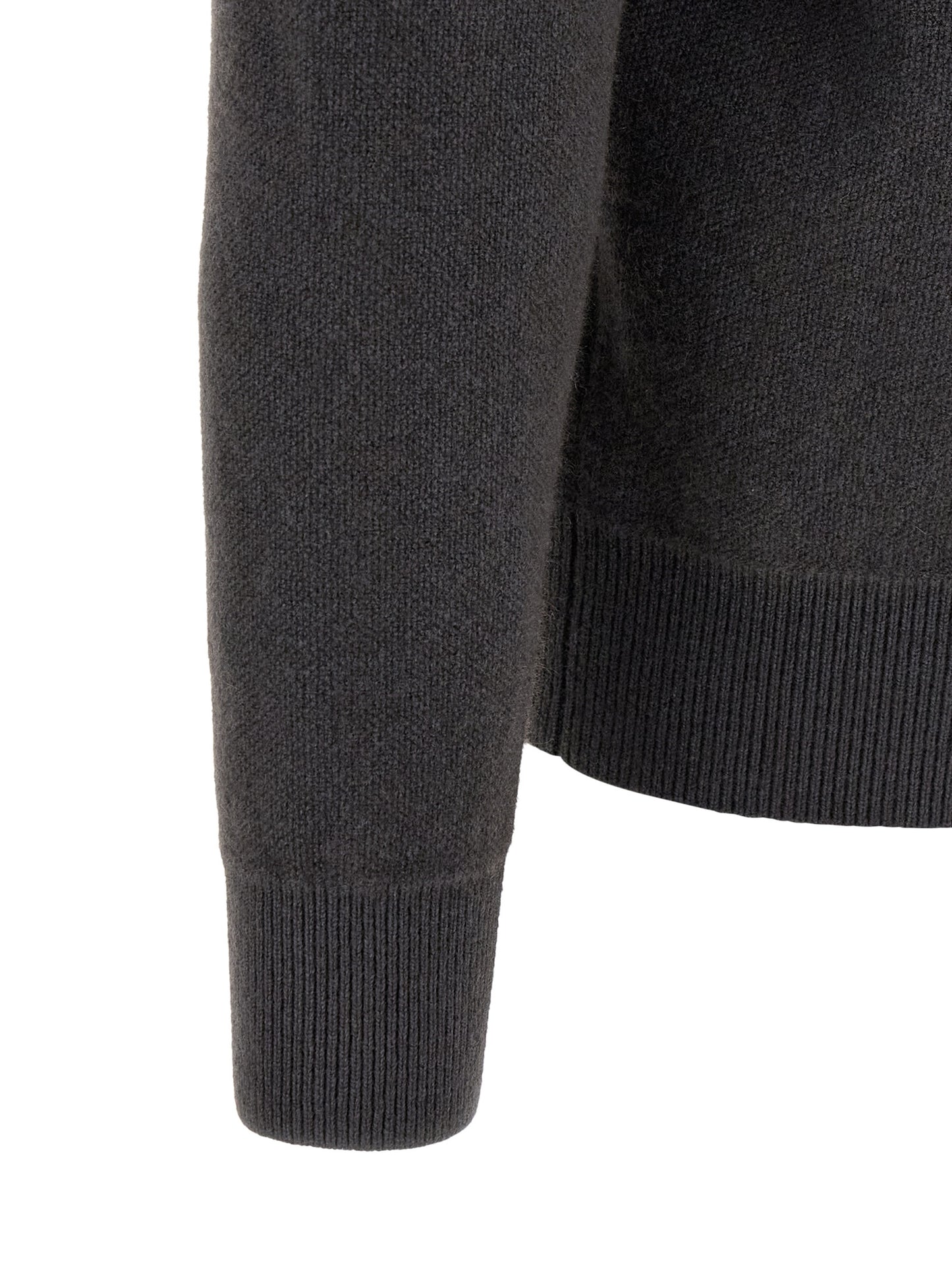 Hooded Cardigan by Lemaire for men in cashmere gray presents a textural silhouette, artfully finished with a textural and for a sophisticated, textural look.