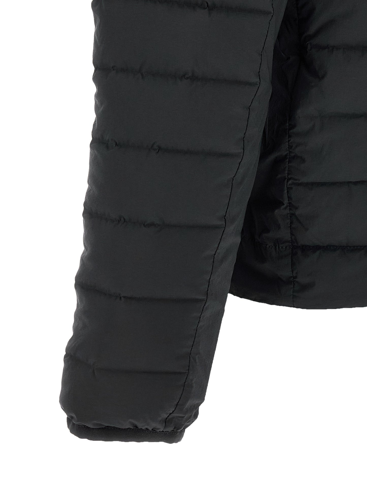 This Hooded Puffer Jacket by Stone Island for men in stretch polyamide black exhibits a edgy silhouette, meticulously detailed with functional lightweight, pockets, hooded, insulated & windproof and a edgy hooded high-neck neckline for a edgy finish.