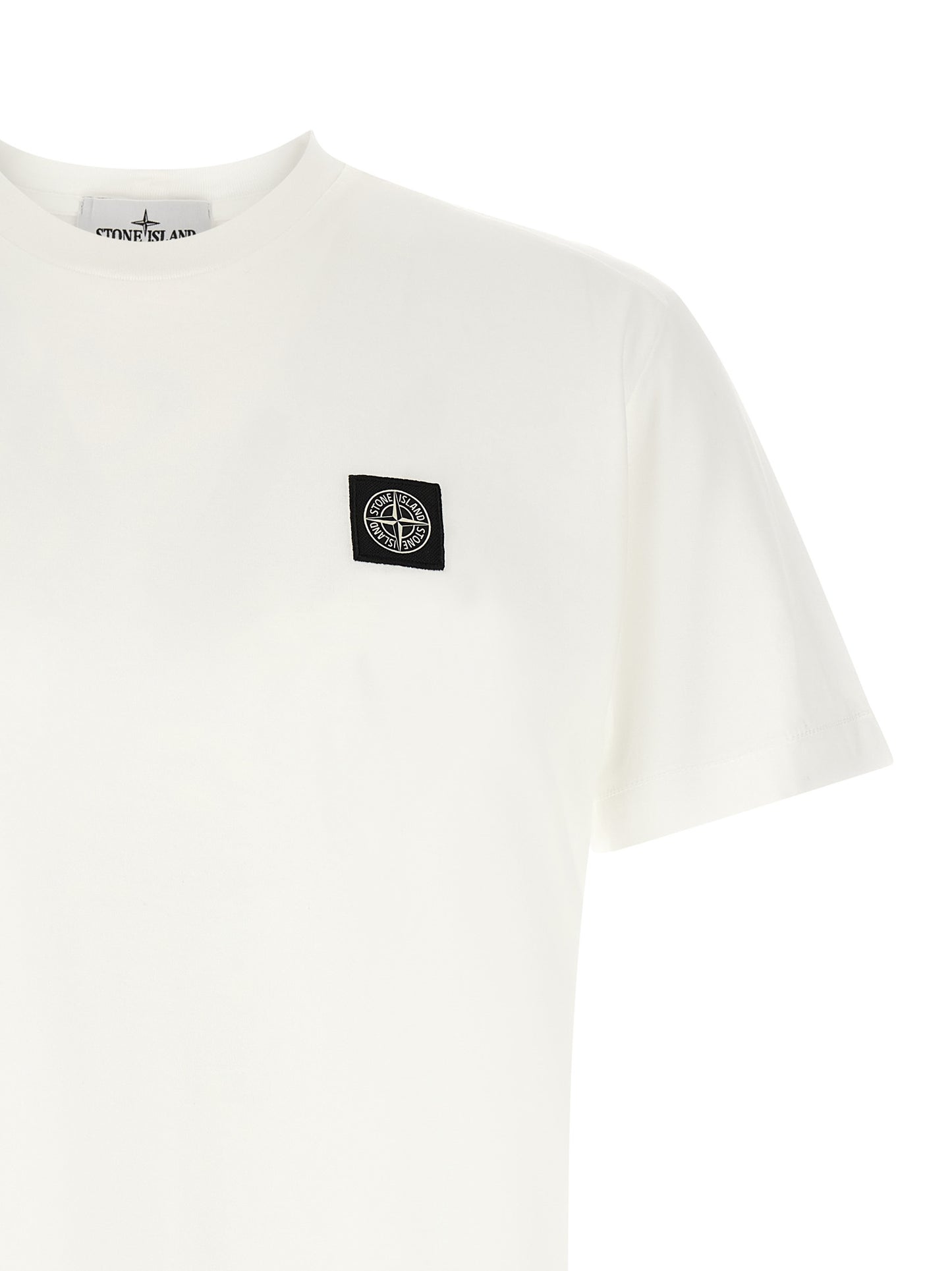 T-Shirt by Stone Island for men in cotton white features an edgy silhouette, meticulously detailed with a sophisticated and for a truly edgy finish.