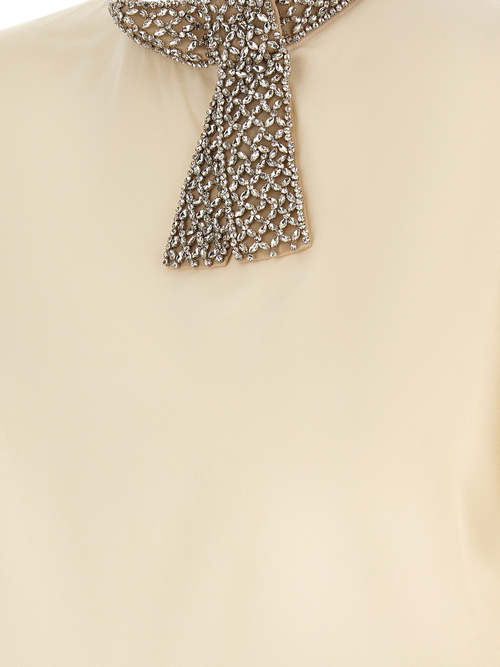 Tank Top by Valentino Garavani for women in silk mesh & crystal white showcases a meticulous silhouette, artfully finished with a meticulous and for a sophisticated, meticulous look.