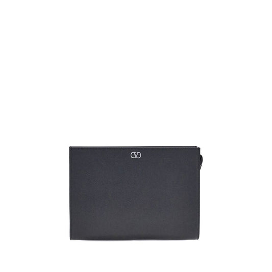 Cardholder Wallet by Valentino Garavani for men in bos taurus calfskin leather & palladium black, palladium & signature presents a refined silhouette, artfully capturing the essence of the V Logo Bos Taurus Calfskin Leather & Palladium Cardholder Wallet design with sophisticated card-organization for a refined look.