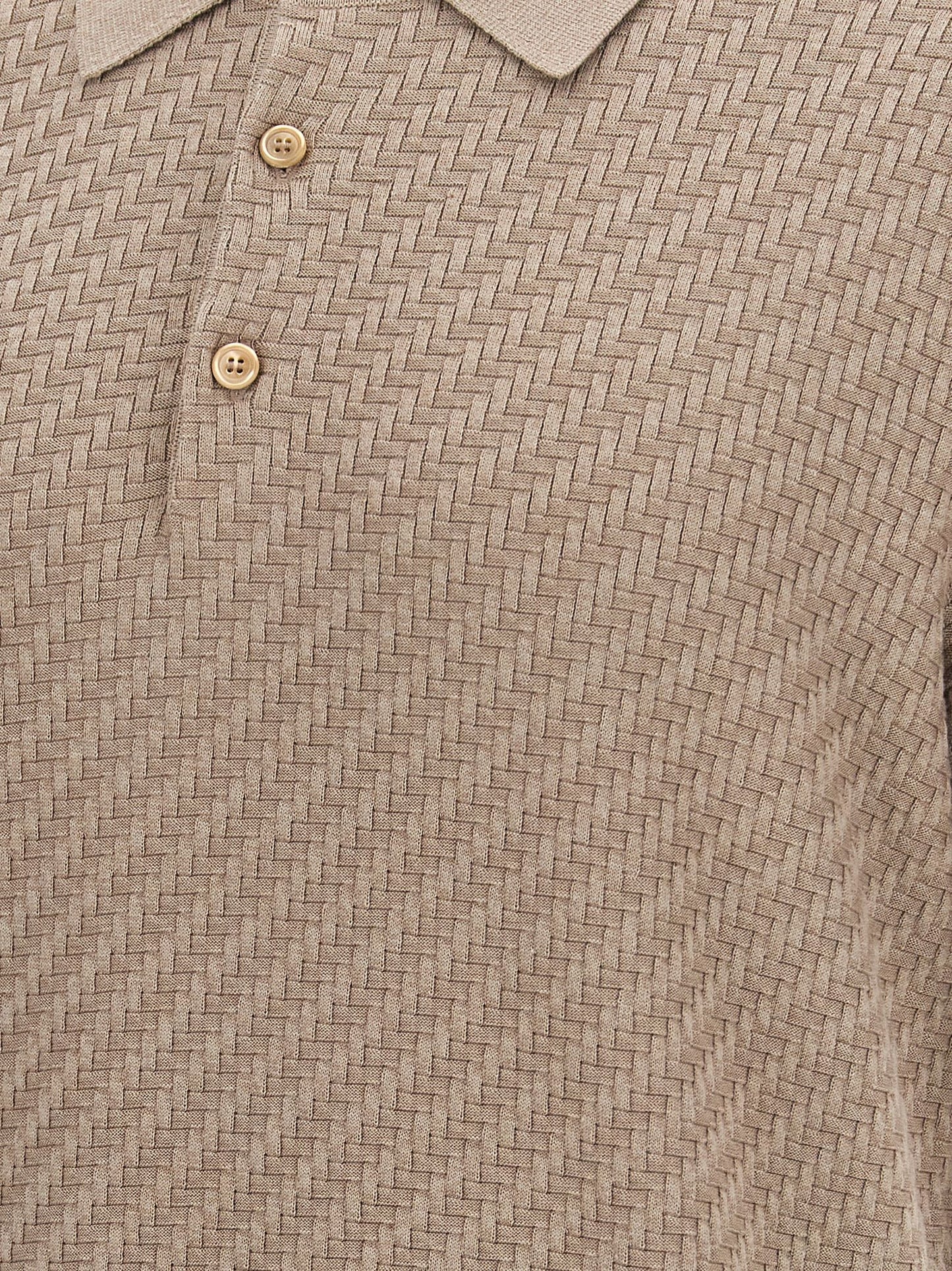 Polo Shirt by Brioni for men in cotton & silk beige & patterned showcases a sharp silhouette, detailed with a refined and sharp for a sophisticated finish.