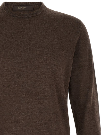 Cardigan by ZANONE for men in virgin wool brown features an impeccable silhouette, showcasing a sophisticated crew neckline and detail for a truly impeccable finish.