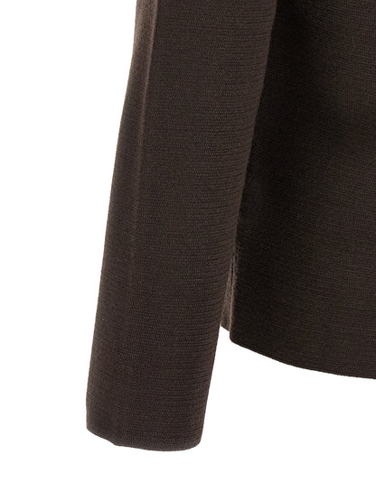 Cardigan by ZANONE for men in virgin wool brown & horn showcases a captivating silhouette, artfully detailed with a captivating and for a truly sophisticated captivating look.