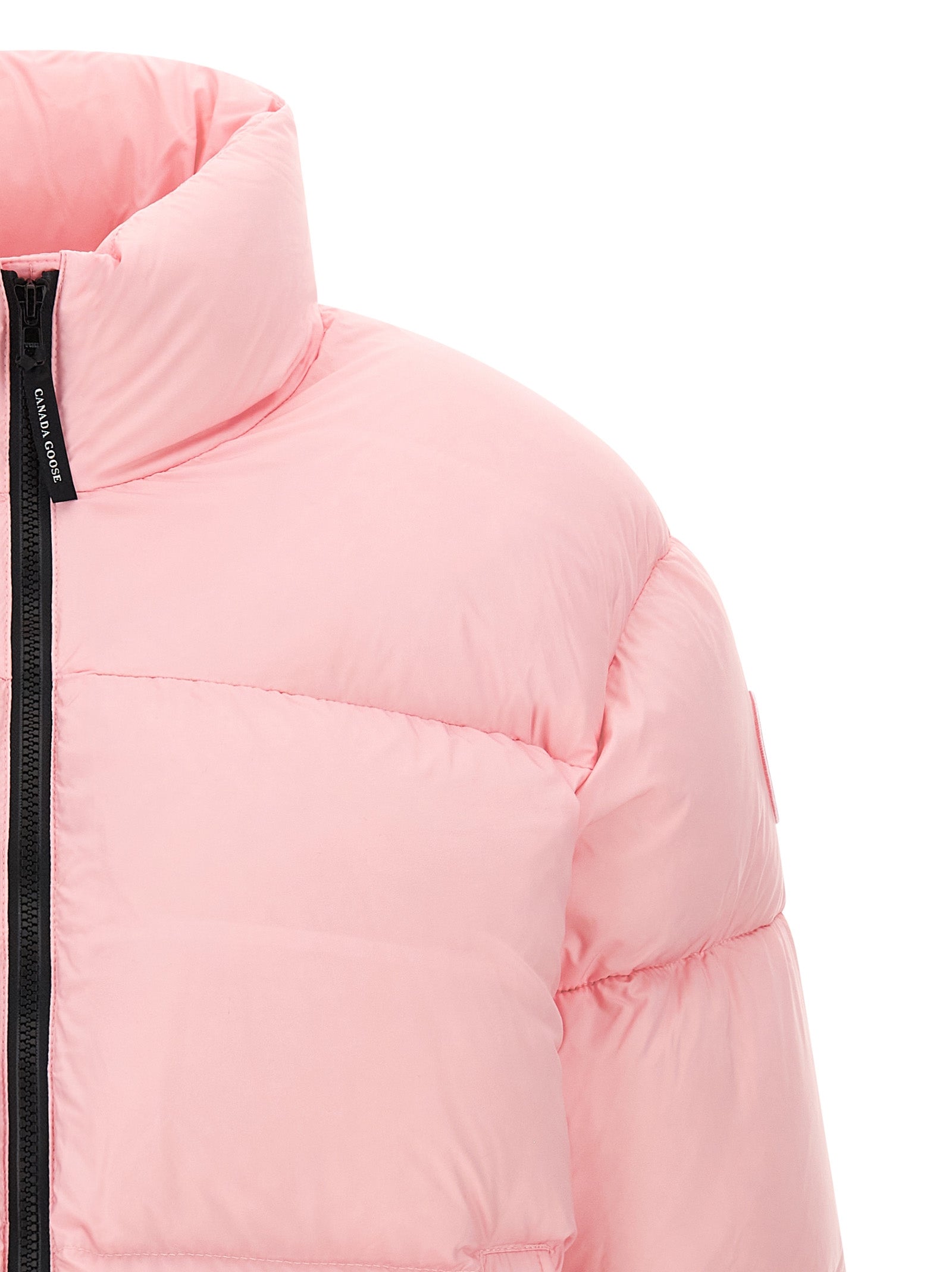 This Puffer Jacket by Canada Goose for women in polyamide multicolor & pink exhibits a edgy silhouette, meticulously detailed with functional thermal & insulated and a edgy high-neck neckline for a edgy finish.