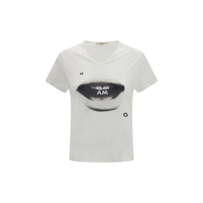 T-Shirt by Fendi for women in organic cotton white & print features an on trend silhouette, perfectly showcasing a on trend short-sleeve and v-neck neckline for an elevated aesthetic.