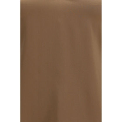 T-Shirt by Brunello Cucinelli for women in silk satin brown features an on trend silhouette, perfectly showcasing a on trend and v-neck neckline for an elevated aesthetic.