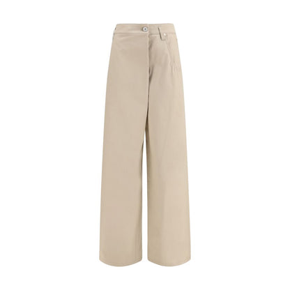 Casual Pants by Brunello Cucinelli for women in cotton beige features a refined silhouette with a refined regular-fit, defined by a and a refined long for a refined finish.