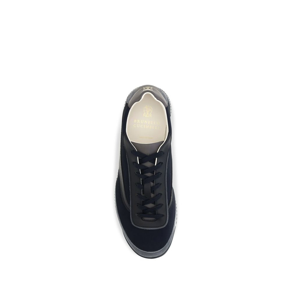Athletic Sneakers by Brunello Cucinelli for men in suede leather & rubber blue features an effortless chic silhouette, showcasing the signature athletic style of the Men's Athletic Suede Leather & Rubber Sneakers collection with a truly effortless chic finish.