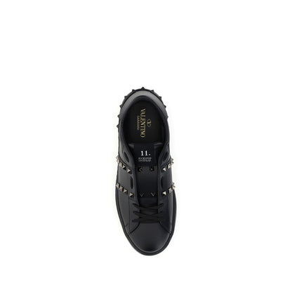 Athletic Sneakers by Valentino Garavani for men in bos taurus calf leather black & signature features an timeless silhouette from the Rockstud Men's Athletic Bos Taurus Calf Leather Sneakers collection, showcasing a timeless athletic style for a timeless look.