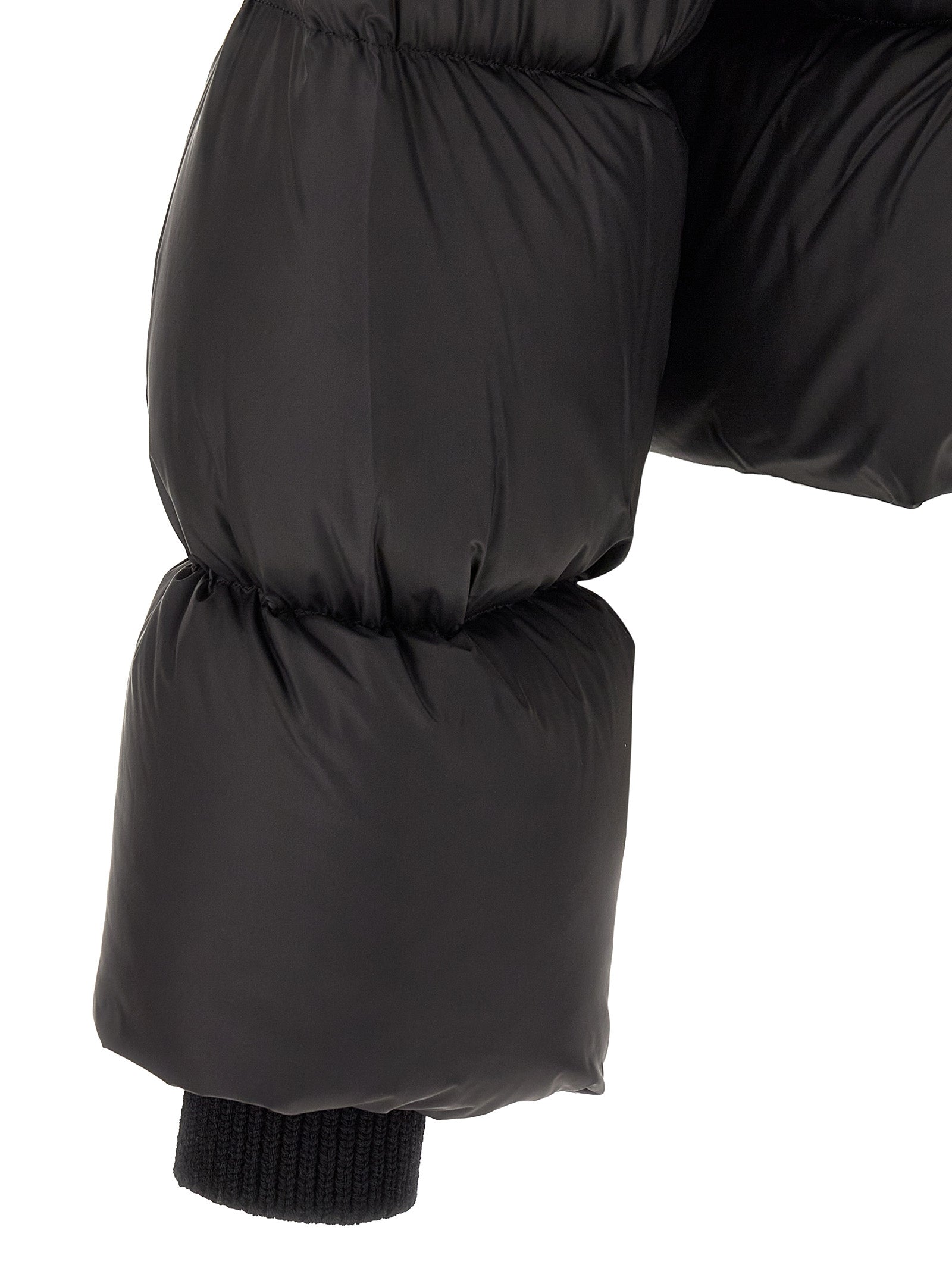 Puffer Jacket by Rick Owens for men in nylon black & silver presents a effortlessly chic silhouette, showcasing a sophisticated and premium insulated for a truly effortlessly chic finish.