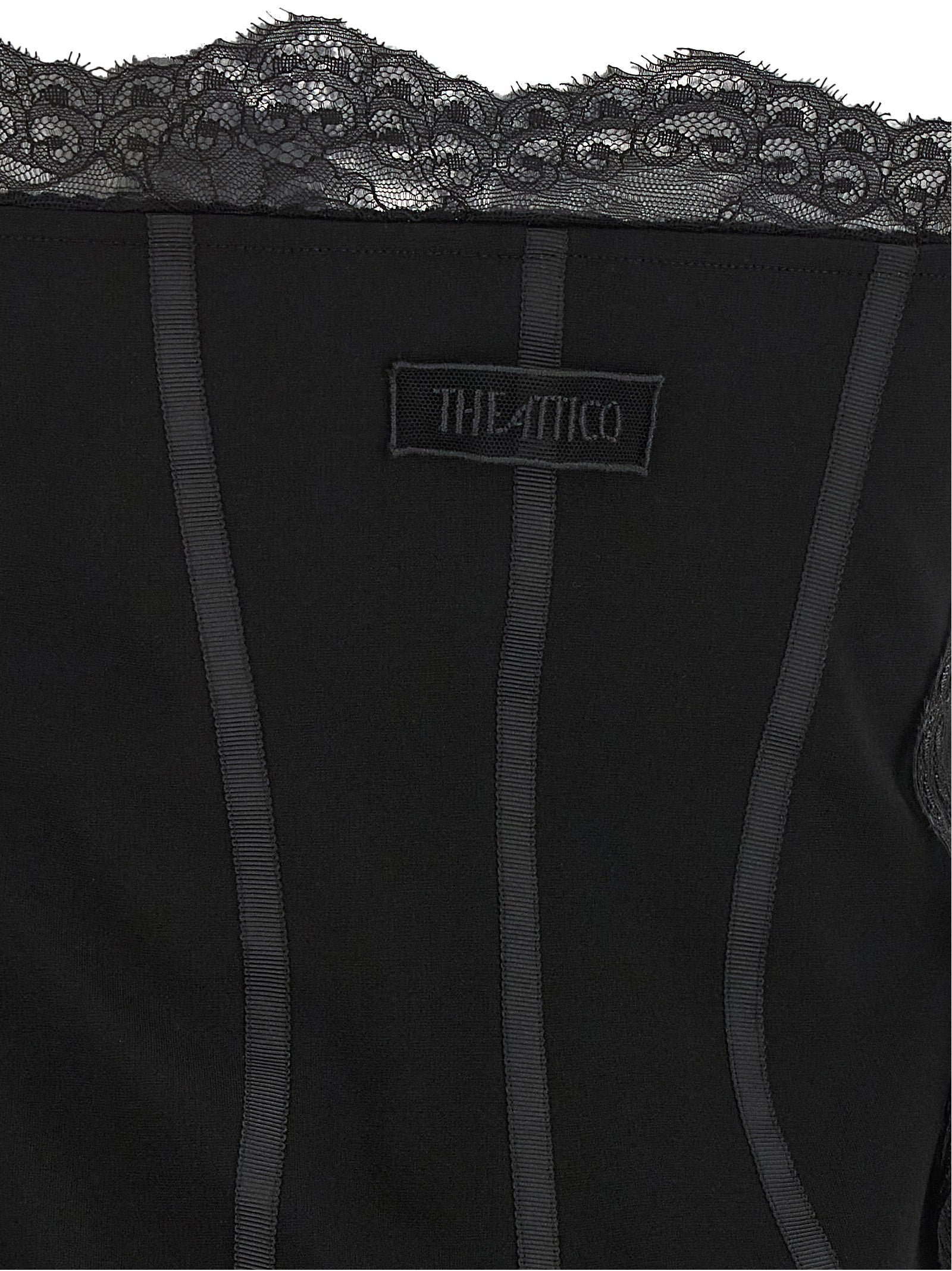 Dress by The Attico for women in ostrich leather polyamide & feathers black features an cute silhouette, detailed with a and that elegantly flows into a cute short mini.