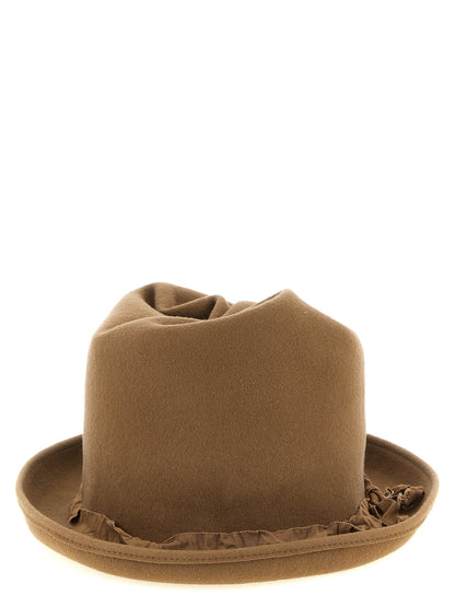 Fedora by Yohji Yamamoto for men in wool beige features a timeless silhouette, showcasing the timeless design of the Fedora Ribbon Wool collection with a truly timeless finish.