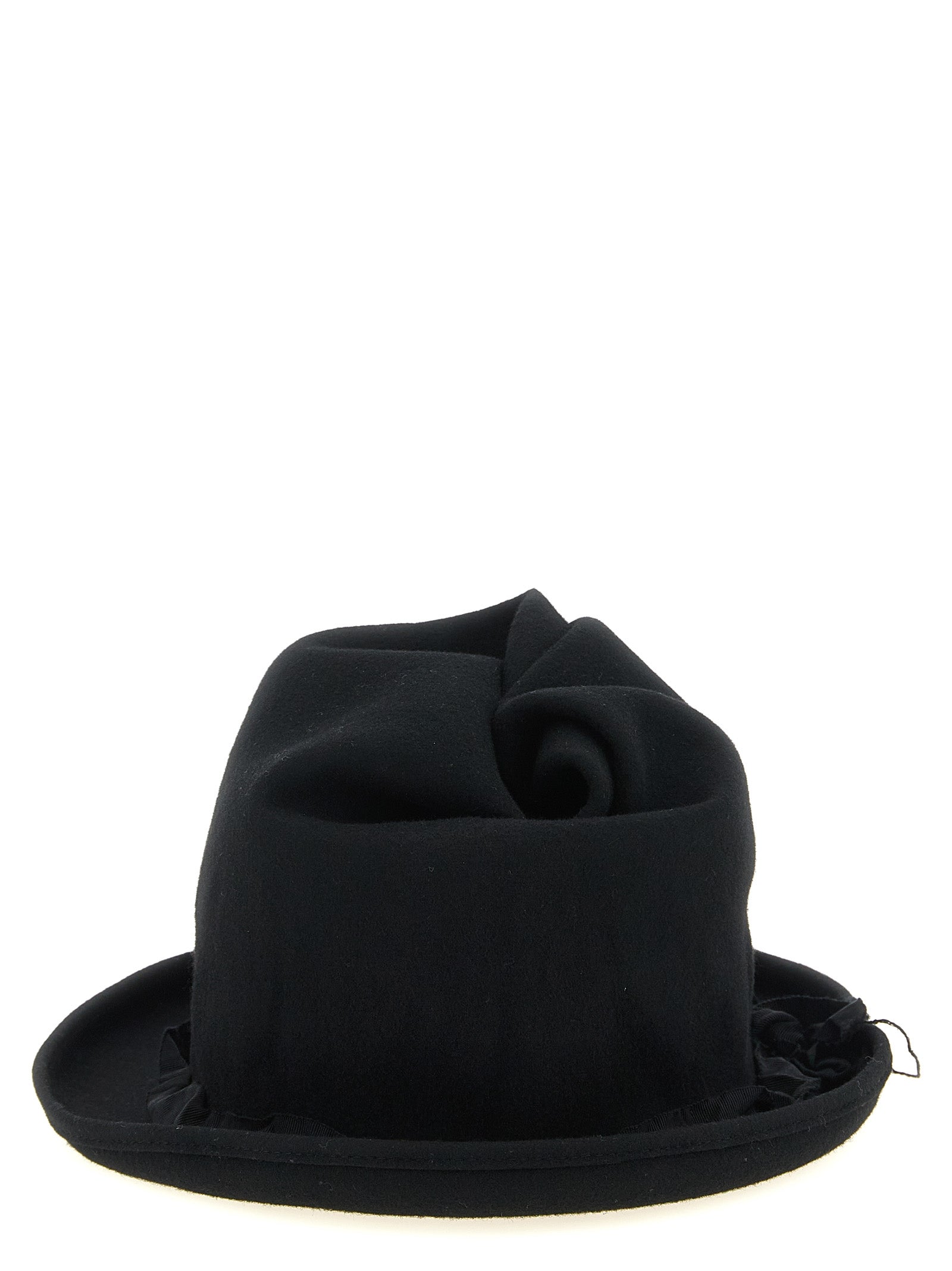 Fedora by Yohji Yamamoto for men in wool black features a timeless silhouette, showcasing the timeless design of the Fedora Play Ribbon Wool collection with a truly timeless finish.