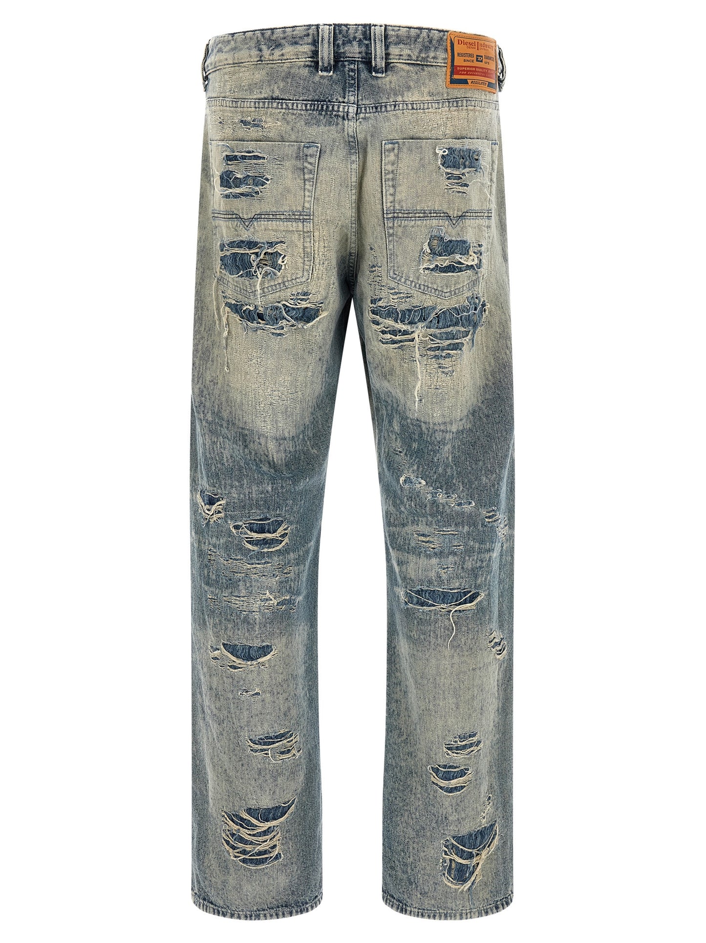 Jeans by Diesel for men in denim cotton light-blue features an sartorial straight-leg & relaxed-fit and long with a cut for a sartorial finish.