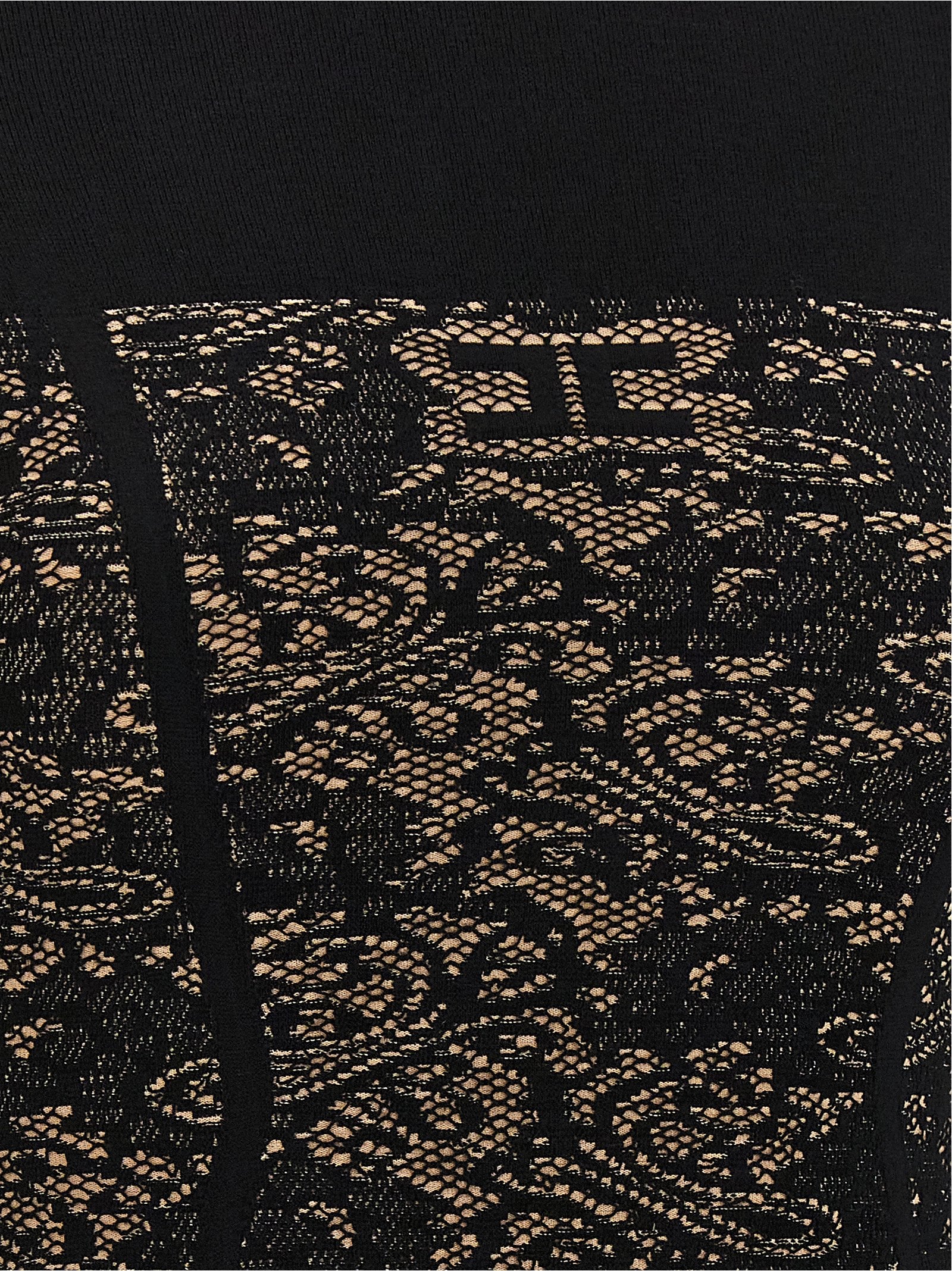 Dress by Elisabetta Franchi for women in polyamide polyester viscose black & jacquard features an cute silhouette, detailed with a and that elegantly flows into a cute short mini.