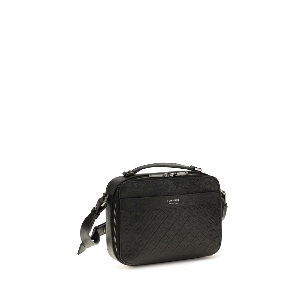 2-in-1 Shoulder & Crossbody Bag by Ferragamo for men in bos taurus calf grained leather black, silver & patterned features a effortless sophistication silhouette, secured by a zipper with ample and versatile crossbody-strap, shoulder-strap, handle & adjustable-strap for a effortless sophistication finish.