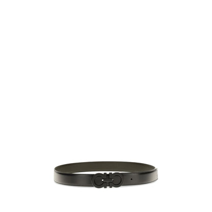 Belt by Ferragamo for men in bos taurus calfskin leather black & signature presents a artisanal silhouette from the Gancini Bos Taurus Calfskin Leather Belt collection, showcasing an artisanal design and refined craftsmanship for a artisanal look.
