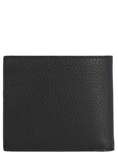 Wallet by Gucci for men in bos taurus calfskin leather black presents a architectural silhouette from the Gg Marmont Bos Taurus Calfskin Leather Wallet collection, showcasing architectural for a architectural finish.