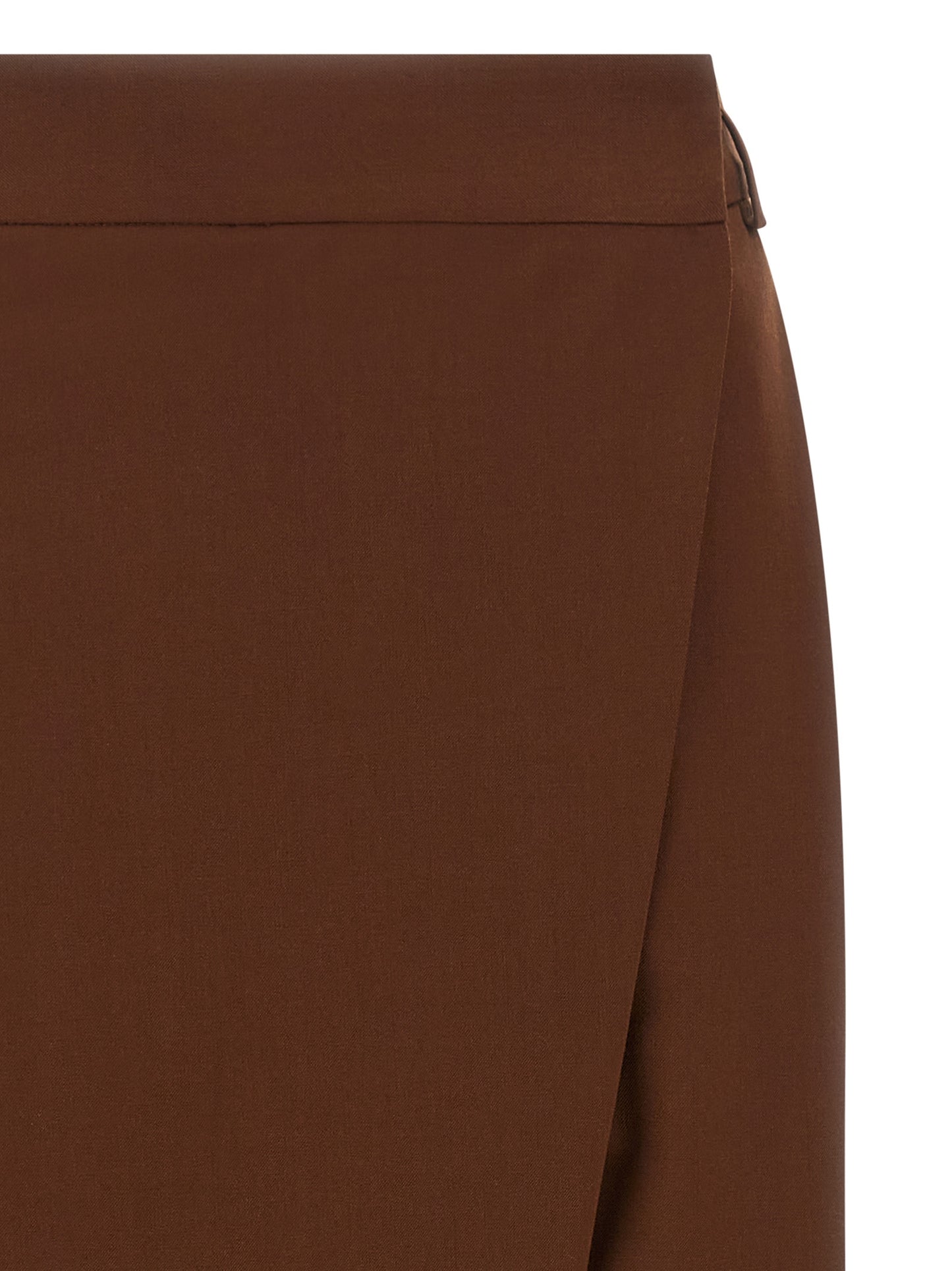 Trousers by Alberto Biani for women in wool brown features an sartorial silhouette, showcasing a precise regular-fit, wide & cropped and cropped with a sartorial for a refined look.