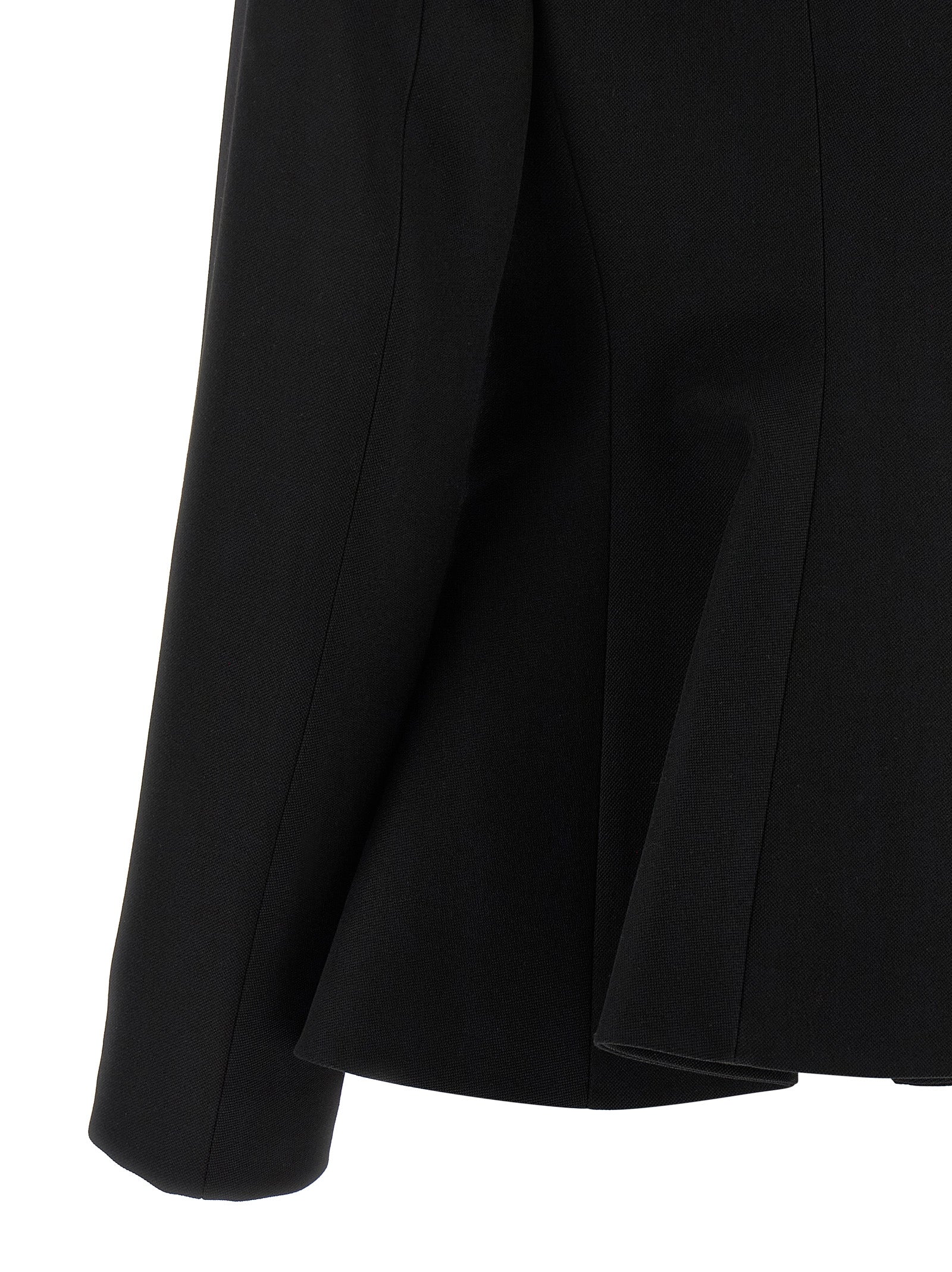 Blazer by Fendi for women in virgin wool black showcases a discerning silhouette, elegantly detailed with a sophisticated and premium for a truly discerning finish.