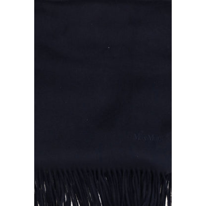 Scarf by Max Mara for women in cashmere & capra leather blue presents a cosy silhouette, artfully capturing the sophisticated design and premium aesthetic of the Cashmere & Capra Leather Shawl Fringes Scarf.