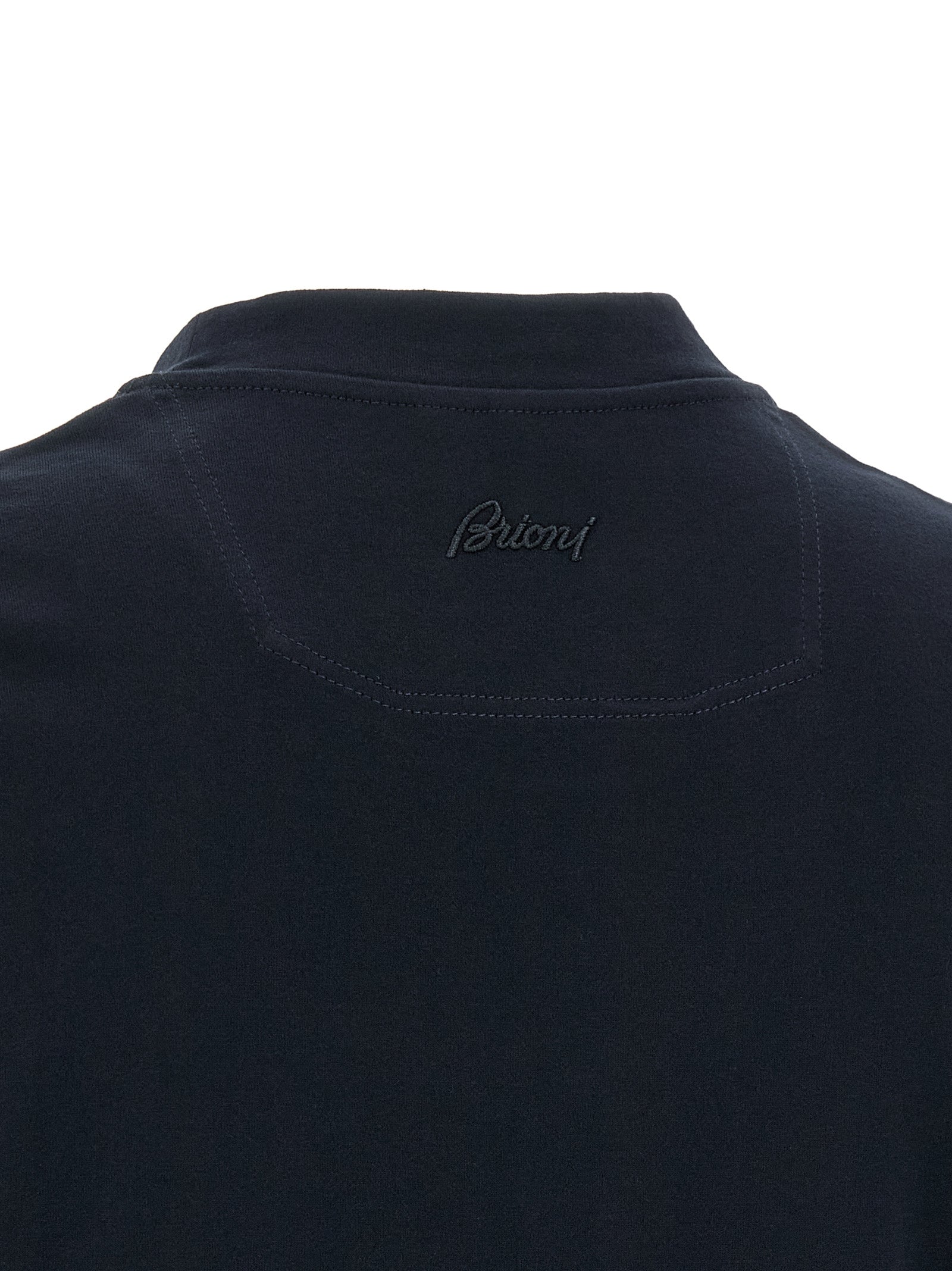 T-Shirt by Brioni for men in cotton navy & signature features a plush silhouette, showcasing a sophisticated and for a truly plush finish.
