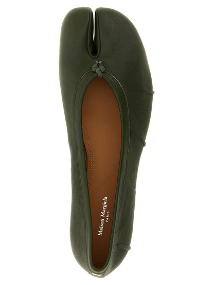 Ballet Flat Shoes by Maison Margiela for women in lambskin leather bicolour, green, olive, white & signature features an statuesque silhouette from the Women's Lambskin Leather Ballet Flat Shoes collection, showcasing a and a statuesque for a statuesque look.