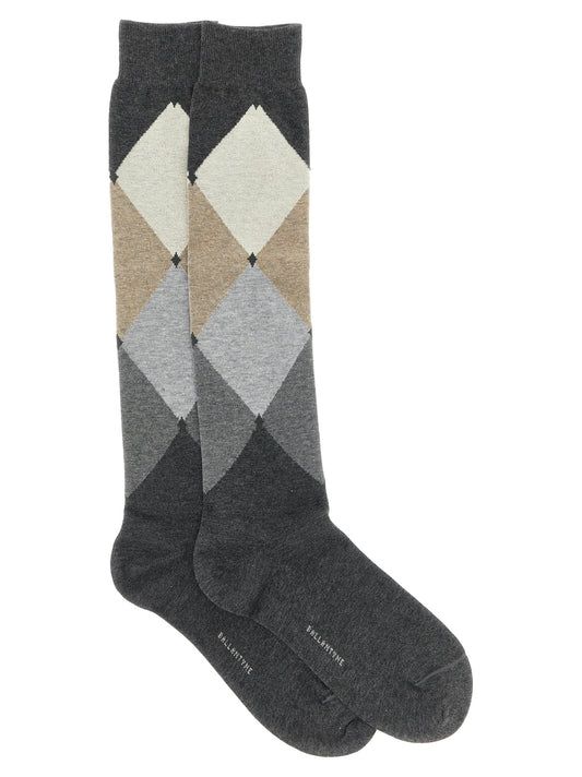 Socks by Ballantyne for men in cotton gray & patterned features an utilitarian chic finish from the Men's Cotton Socks collection, offering an utilitarian chic fit that ensures sophisticated comfort.