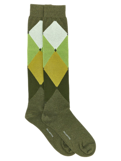 Socks by Ballantyne for men in cotton bicolour & patterned presents a perennial silhouette, artfully capturing the refined essence of the perennial Men's Cotton Socks design with a perennial finish.