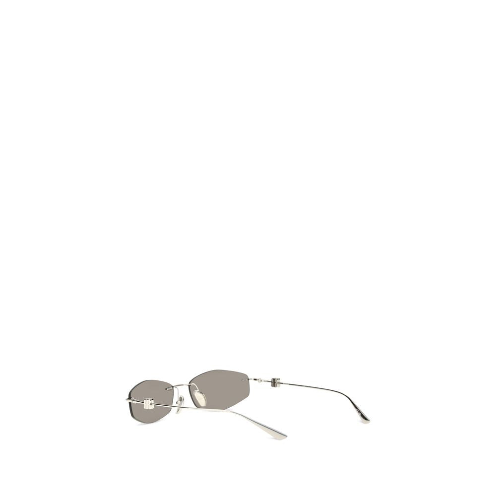 Sunglasses by Balenciaga for men in bos taurus calf leather silver features an timeless oval geometric frame design with silver coloured frame frames and for a timeless finish.