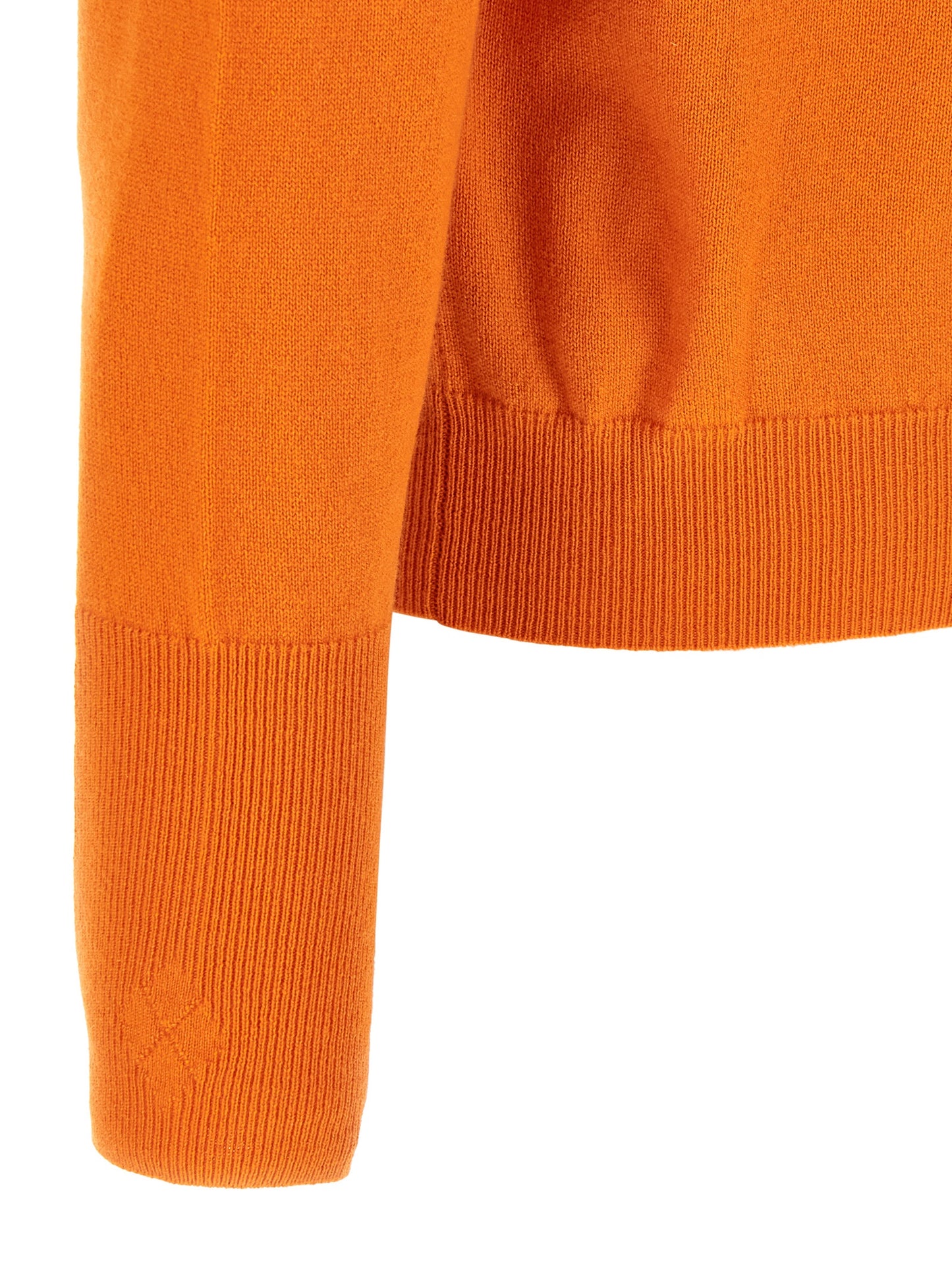 Cardigan by Ballantyne for men in cashmere orange, patterned & signature showcases a captivating silhouette, artfully detailed with a captivating and for a truly sophisticated captivating look.