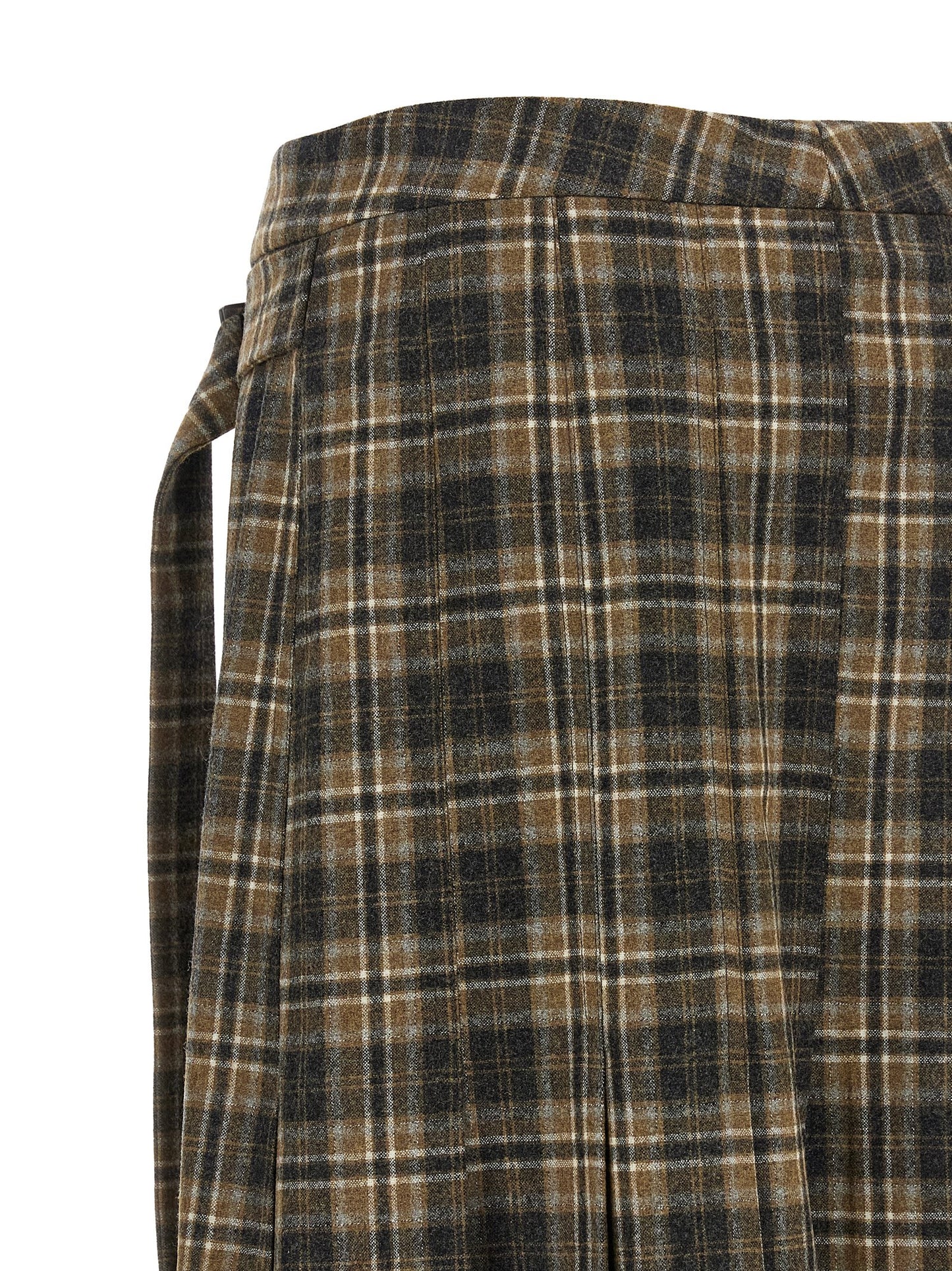 Skirt by Brunello Cucinelli for women in virgin wool black, brown, white, patterned & tartan showcases a dramatic silhouette, artfully capturing the essence of the Women's Pleated Flared Virgin Wool Mini Skirt in a dramatic mini cut for a refined look.
