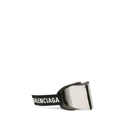 Sunglasses by Balenciaga for men in bos taurus calf leather silver features an effortlessly chic with silver coloured frame detailing and mirrored lens for a effortlessly chic aesthetic.