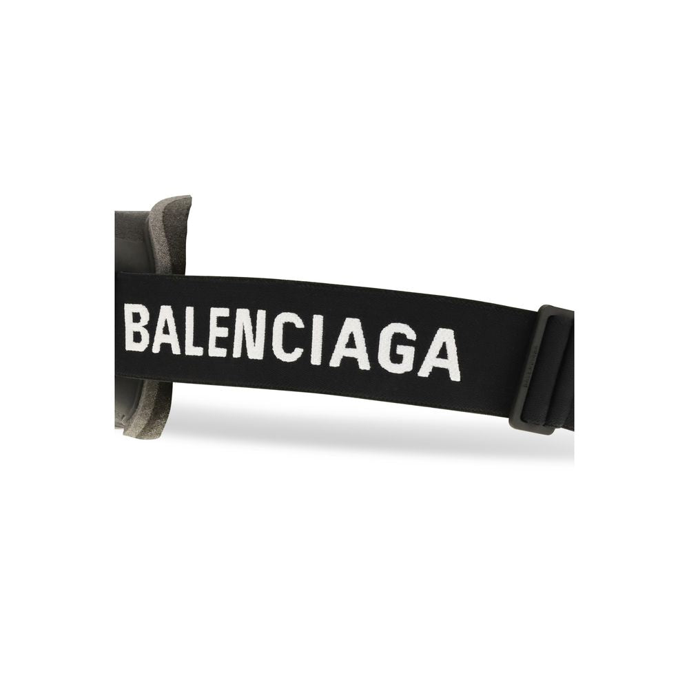 Sunglasses by Balenciaga for men in bos taurus calf leather silver showcases a ethereal silhouette, featuring silver coloured frame with mirrored lens for a ethereal finish.