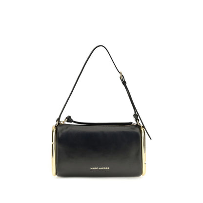 Small Shoulder Bag by Marc Jacobs for women in bos taurus calf leather black showcases a enviable silhouette, artfully detailed with a secure zipper, organized , and versatile shoulder-strap & adjustable-strap for a enviable look.