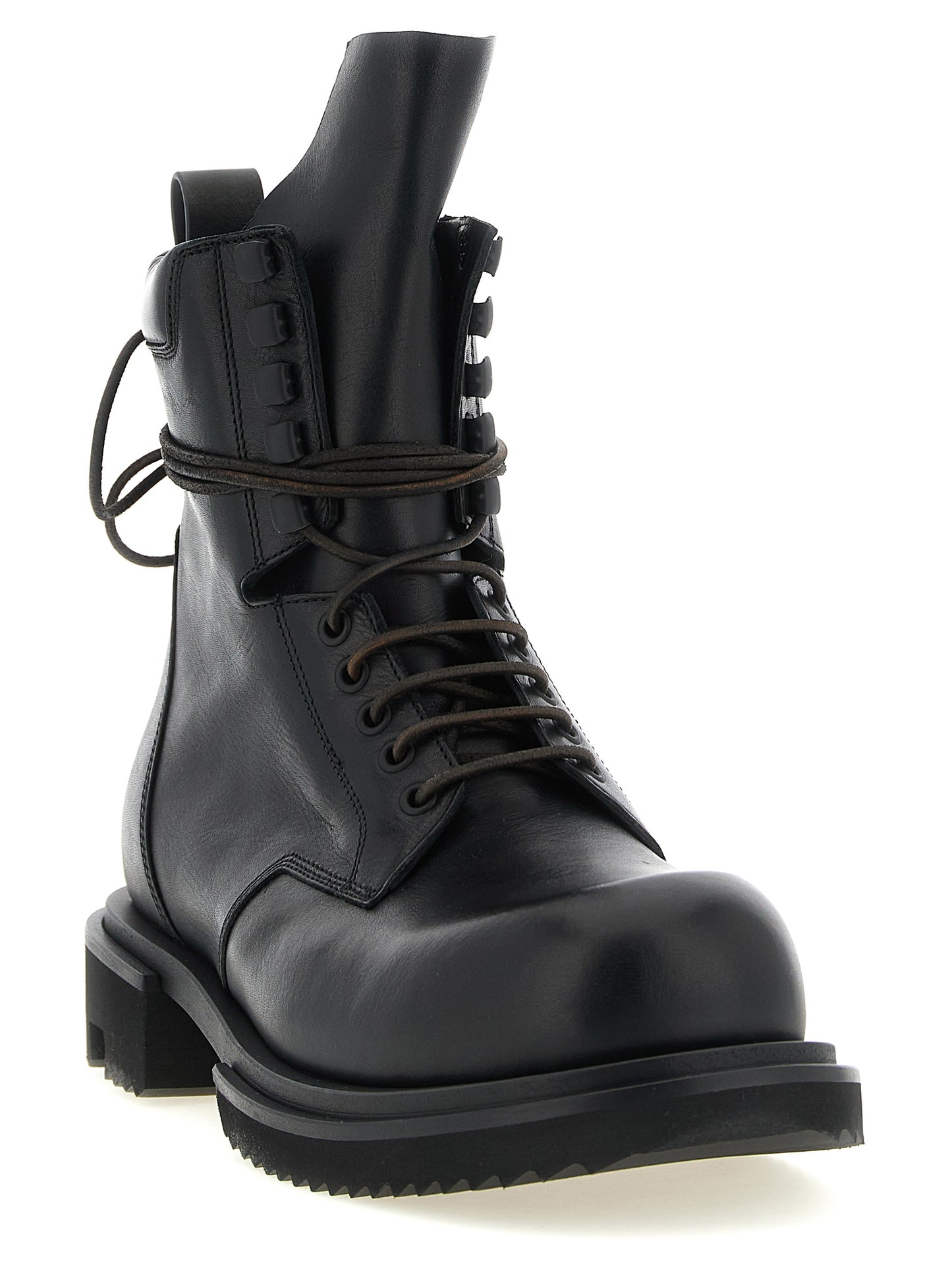 Ankle Chelsea Combat Boots by Rick Owens for men in calfskin leather military-green & black features an enchanting design from the Men's Calfskin Leather Ankle Chelsea Combat Boots collection, highlighting a enchanting and for a refined look.
