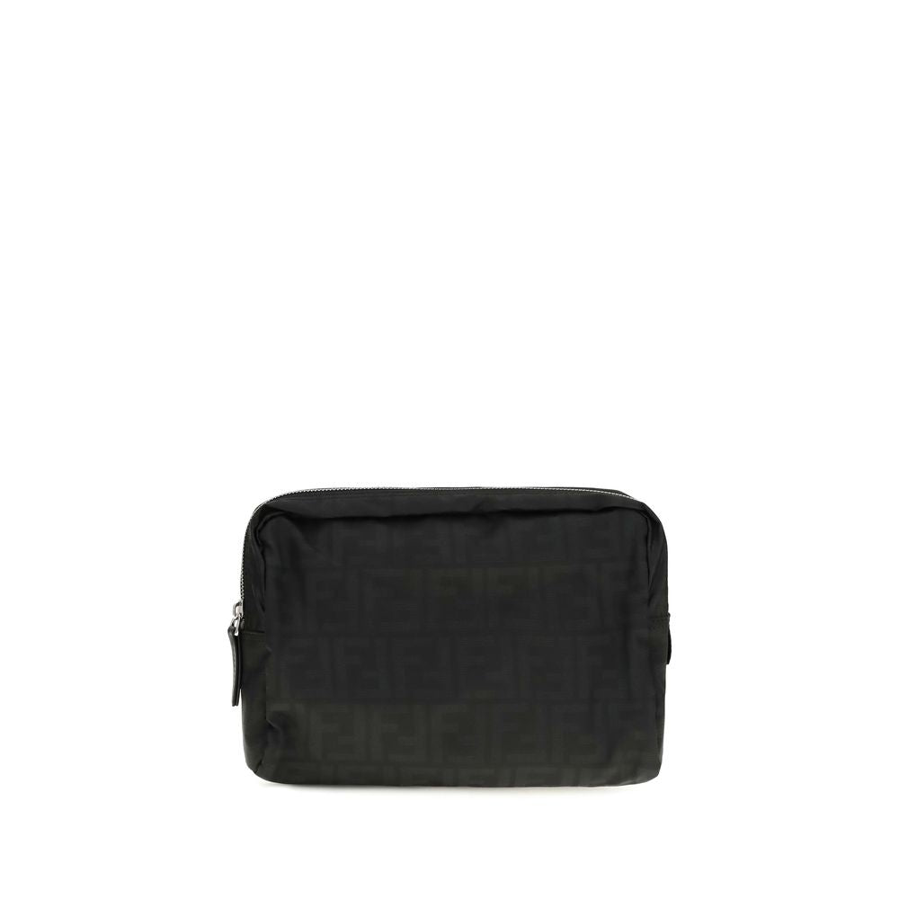 This Fendi men polyester & palladium Medium Makeup Bag in black & palladium presents a chic silhouette from the Polyester & Palladium Medium Makeup Bag collection, showcasing a secure zipper, ample , and versatile .