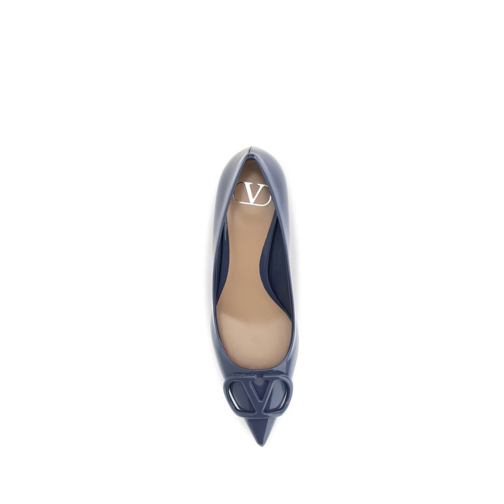 High-Heel Pumps Heels by Valentino Garavani for women in bos taurus calf patent leather and blue & signature showcases a effortlessly elegant silhouette as V Logo Women's Bos Taurus Calf Patent Leather High-Heel Pumps Heels, featuring a effortlessly elegant high-heel and a effortlessly elegant for an elegant look.