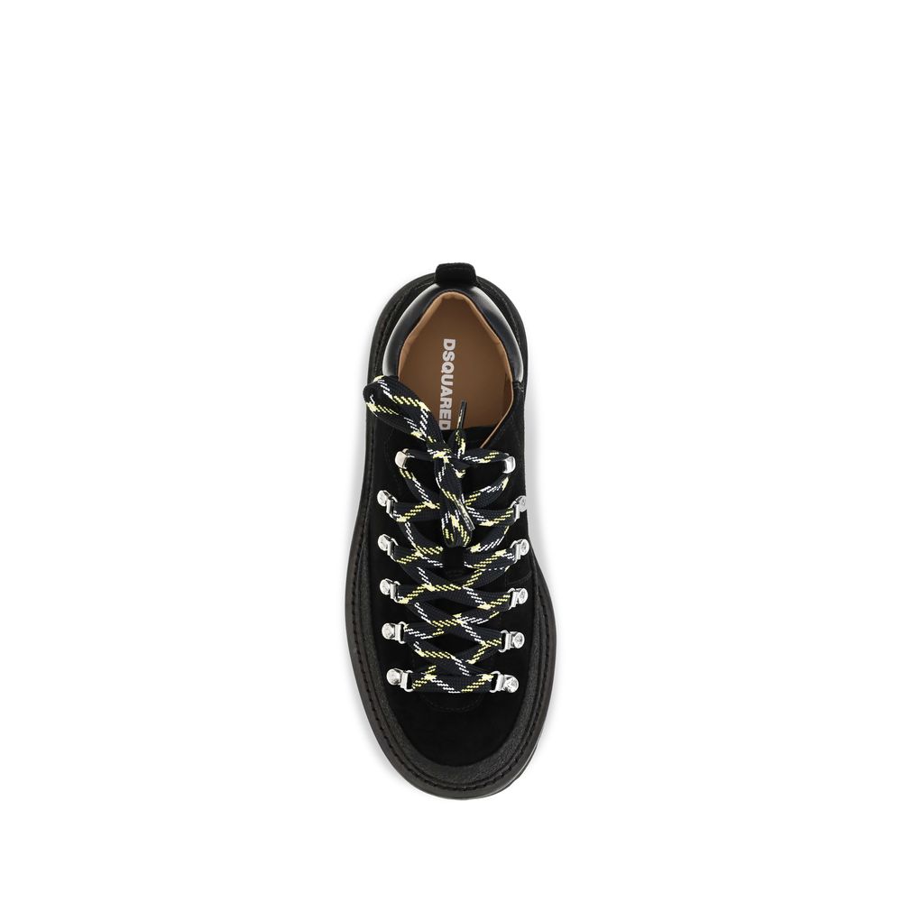 Athletic Sneakers Dsquared² men bos taurus calf suede leather black featuring a avant-garde Men's Athletic Bos Taurus Calf Suede Leather Sneakers design with a avant-garde athletic style for a refined finish.
